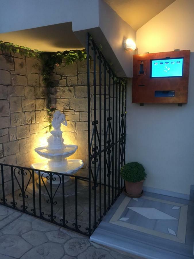 Socrates Studios Τιγκάκι Εξωτερικό φωτογραφία